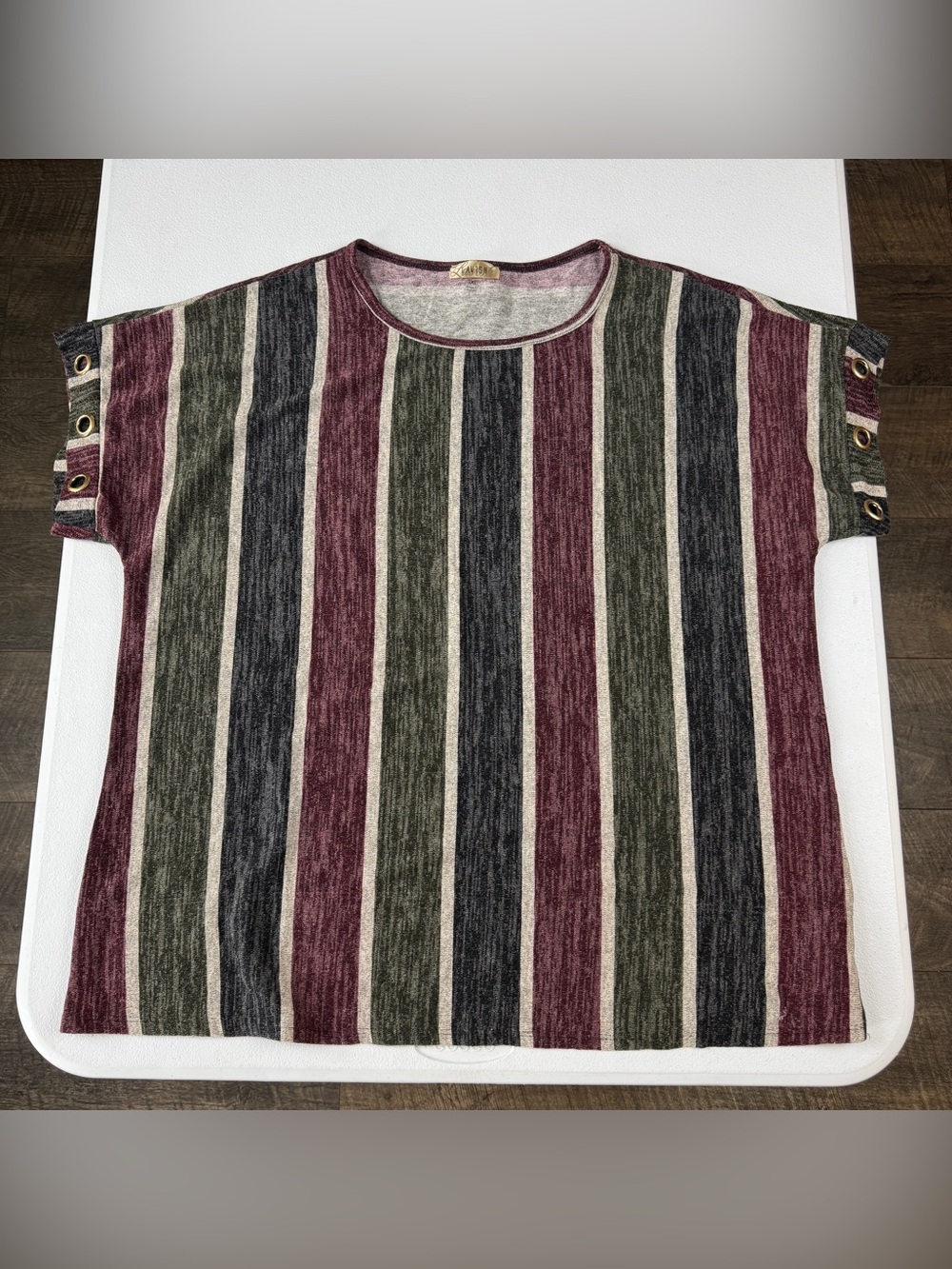 Lavish Top Womens 3XL XXL Short Sleeves with Eyelet Detail Multicolor Striped